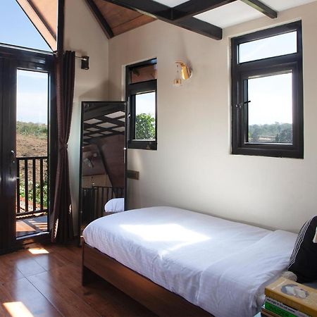Stayvista At Hillside Harmony Pvt Pool & Free Breakfast Bangalore Buitenkant foto