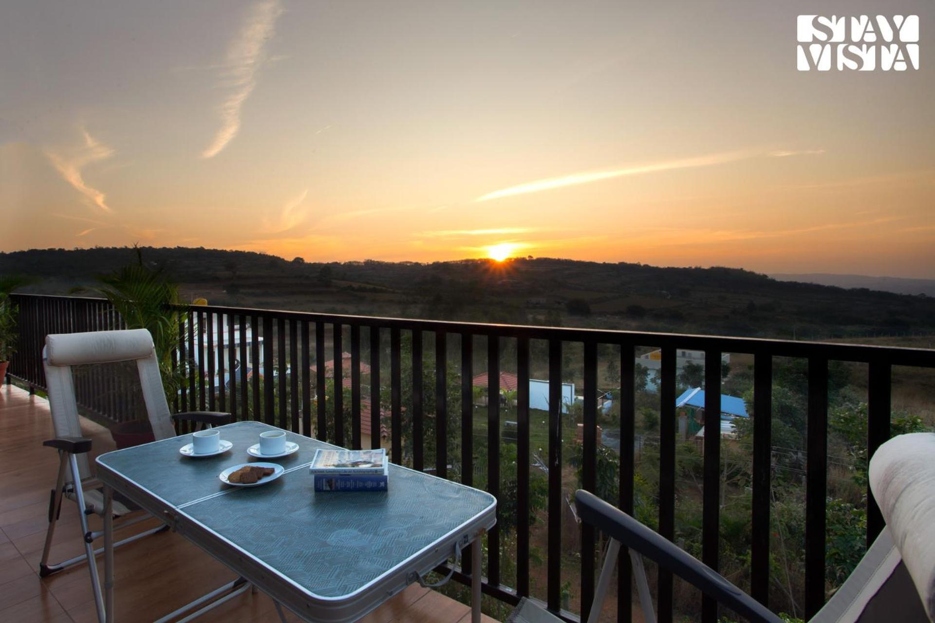 Stayvista At Hillside Harmony Pvt Pool & Free Breakfast Bangalore Buitenkant foto