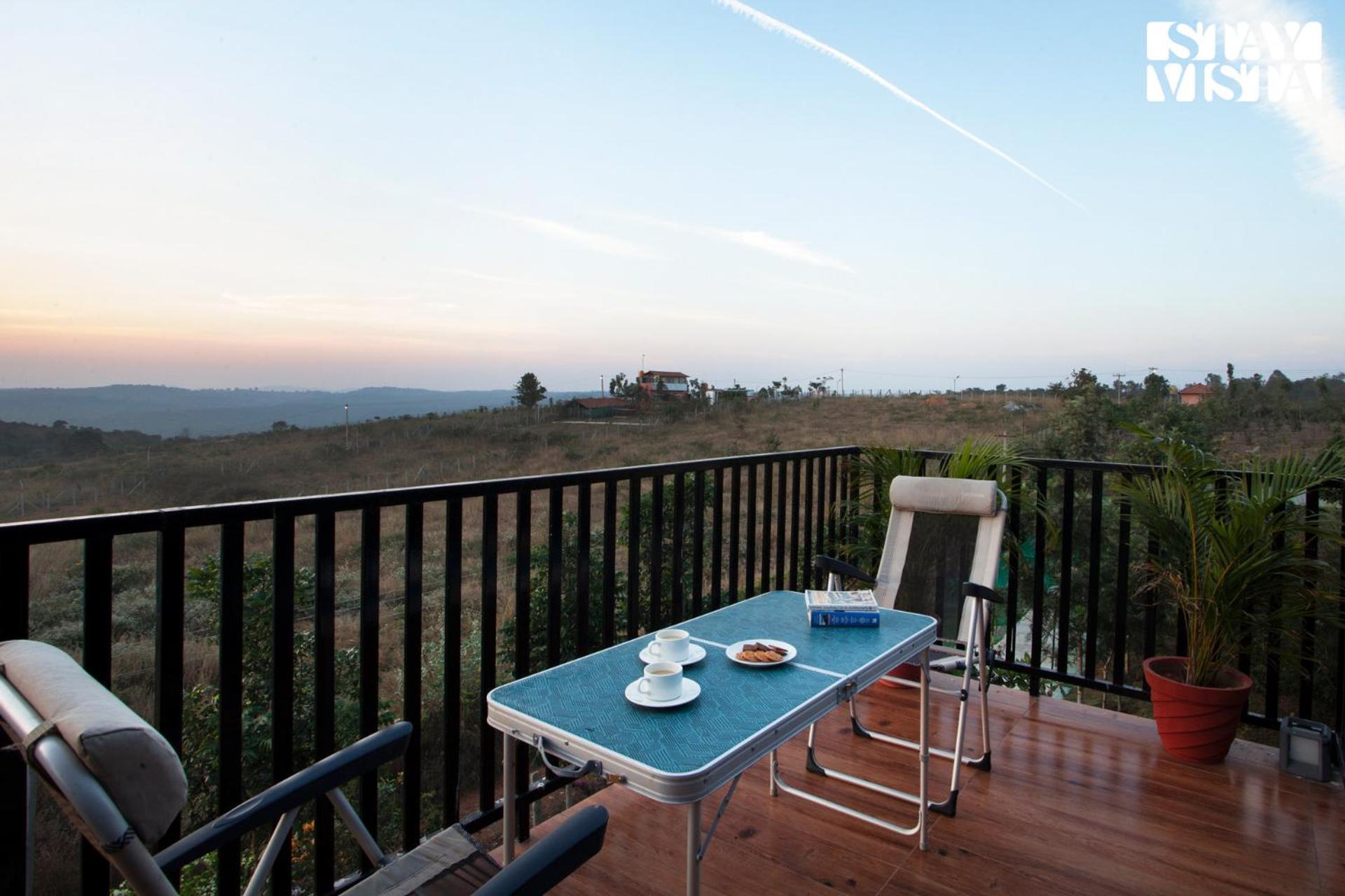 Stayvista At Hillside Harmony Pvt Pool & Free Breakfast Bangalore Buitenkant foto